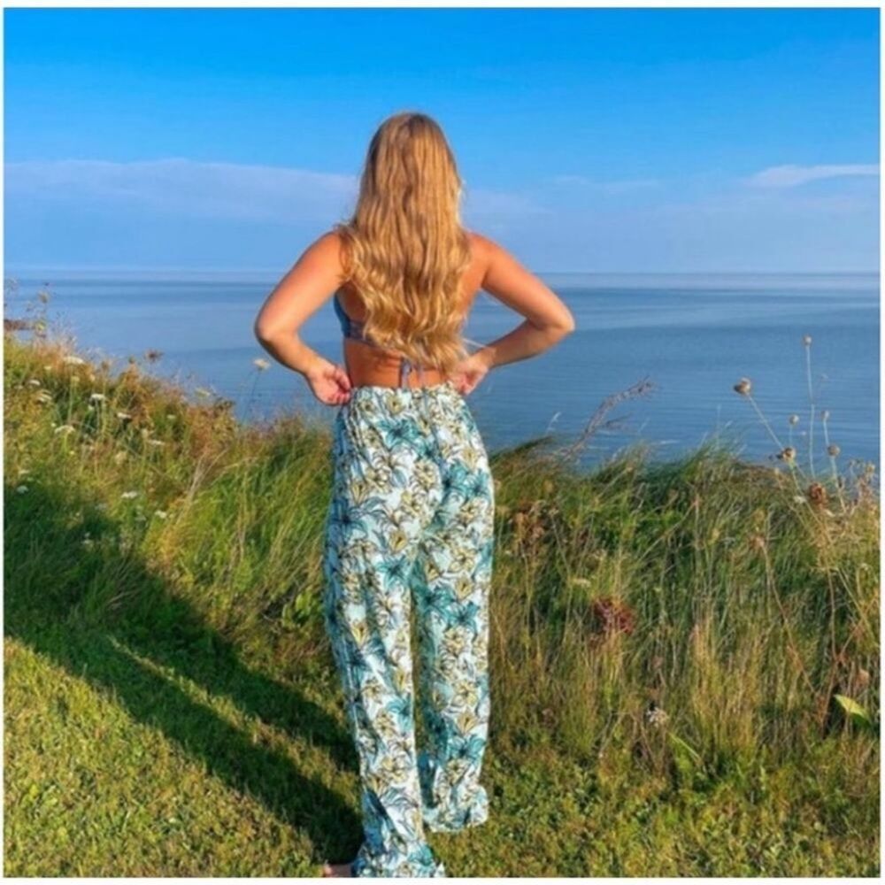 Beach Riot Tropical Pants - Picture 5 of 8